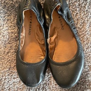 Lucky brand ballet flats black size 6